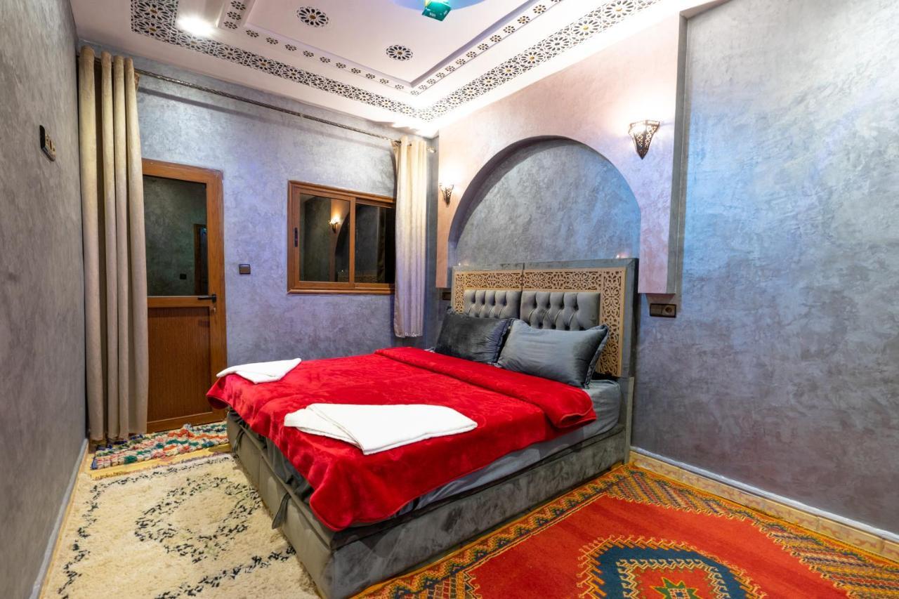Riad Imnane Lodge Tamgaist Bagian luar foto