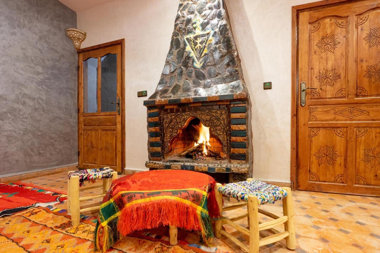 Riad Imnane Lodge Tamgaist Bagian luar foto