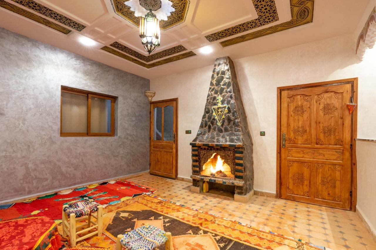 Riad Imnane Lodge Tamgaist Bagian luar foto